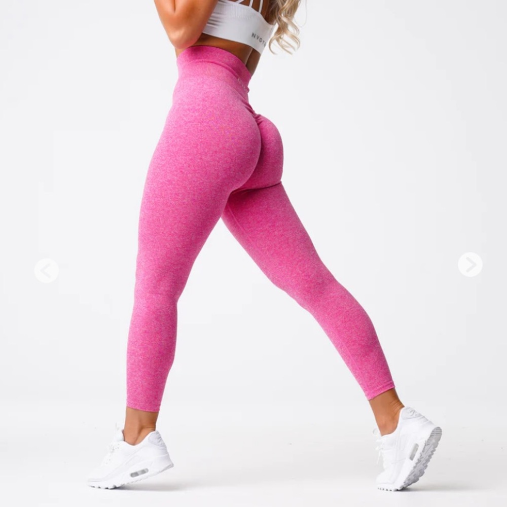 *SOLD OUT ONLINE* NVGTN Fuchsia Scrunch Seamless Leggings